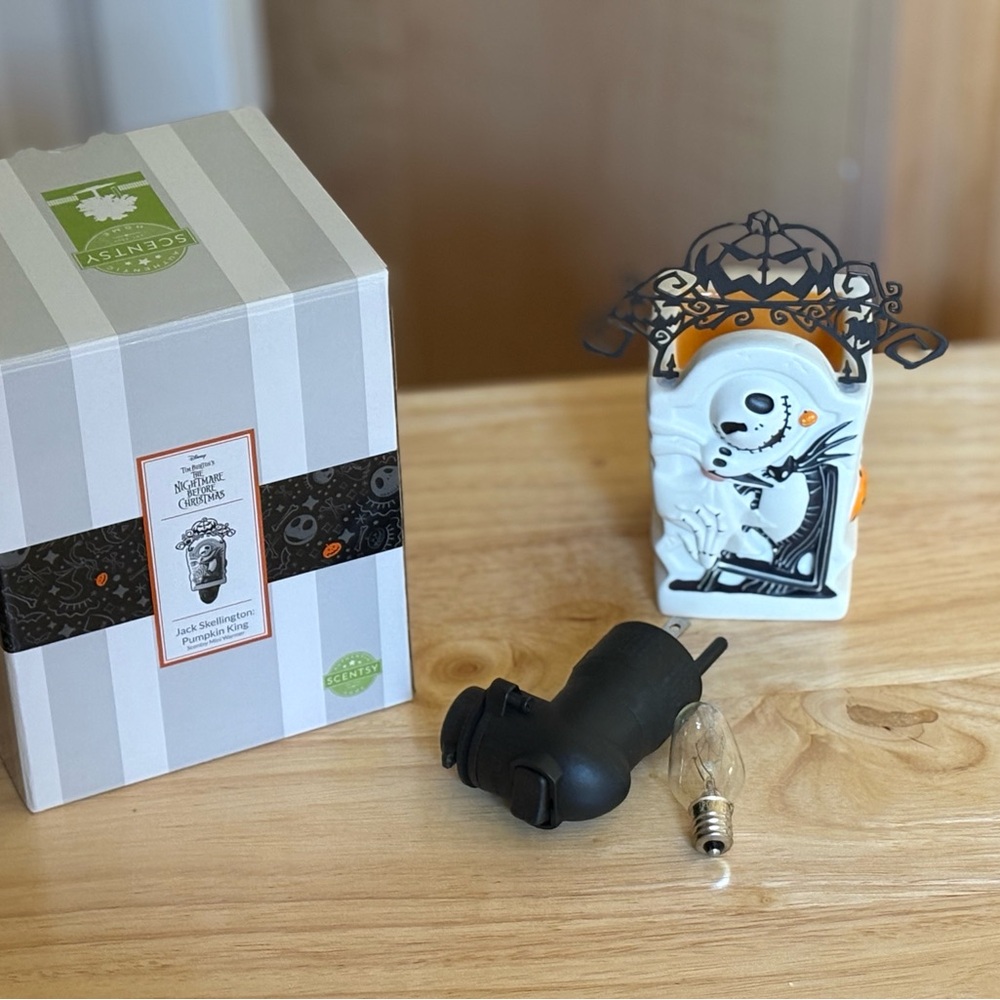 Scentsy Jack Skellington Warmer - Black and White